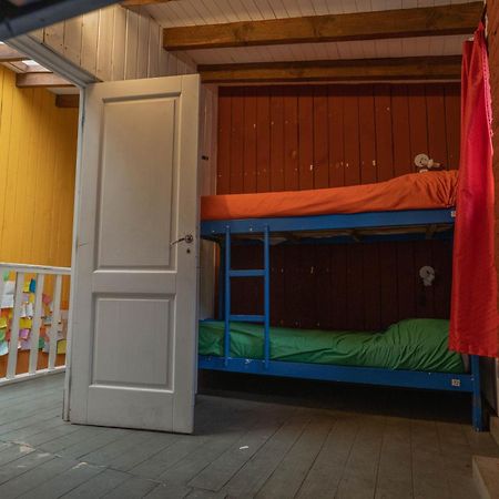 Alhue Patagonia Hostel サンマルティン エクステリア 写真